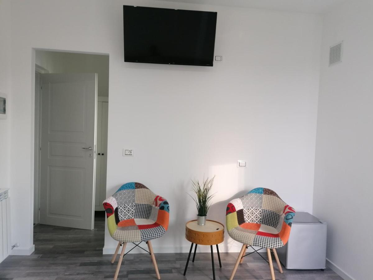 Suite Room Malpensa B&B 卡尔达诺阿尔坎波 外观 照片