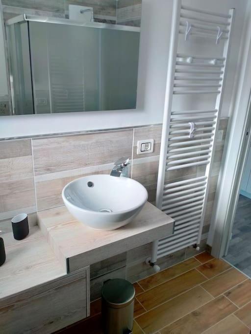 Suite Room Malpensa B&B 卡尔达诺阿尔坎波 外观 照片
